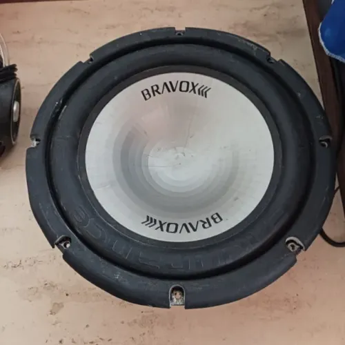"Para o grave ficar melhor"subwoofer