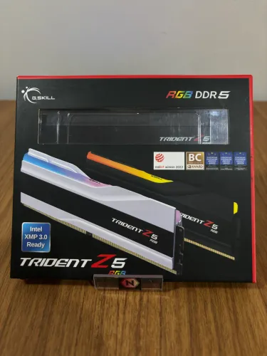 Memória RAM DDR5 G.Skill Trident Z RGB 64GB (2x32GB), 6400mhz, CL32, Preto (novo openbox)