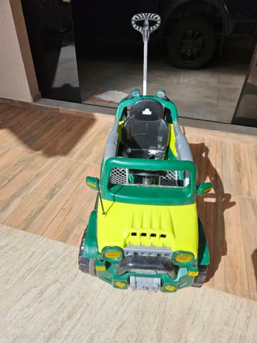 Carrinho de Passeio e Pedal Diipi Calesita