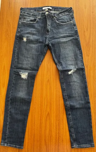 Calça Calvin Klein nr 42