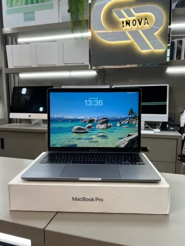 MacBook Pro M2