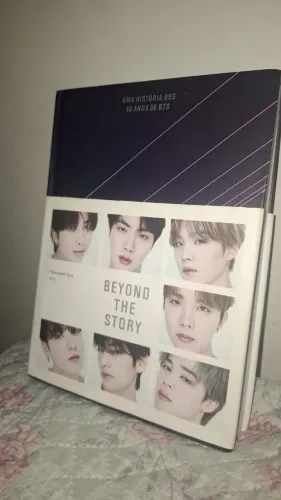 LIVRO DOS 10 ANOS DE BTS