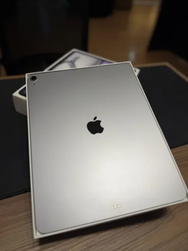 iPad Air M3 11? 256GB | Garantia Apple até 01/2027 (bateria 100%)