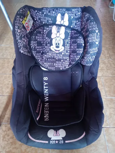 Cadeira infantil para carro * (ZAP)