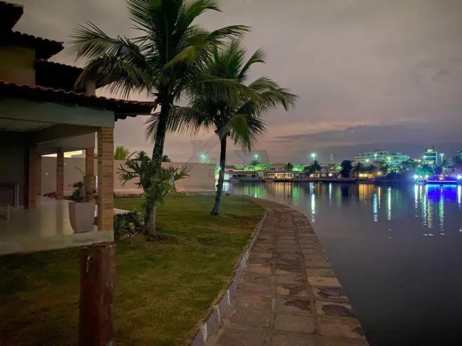 Casa  Condomínio Moringa | Frente Canal | Alto Padrão