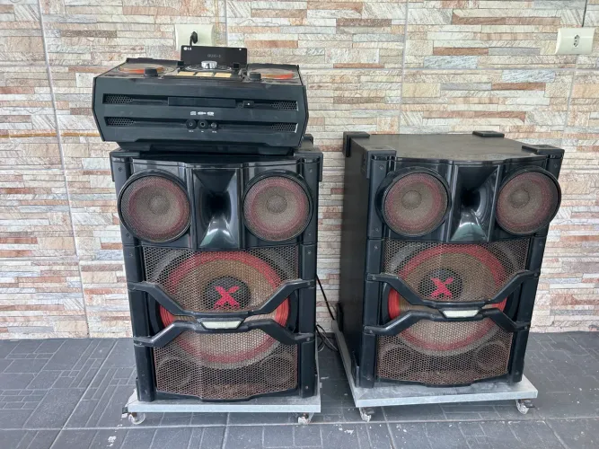 LG XBOOM CM *W RMS - Som Potente