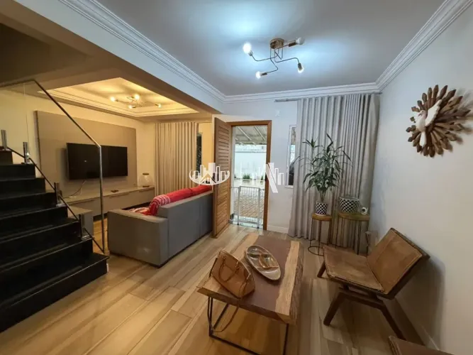 Sobrado com 3 Quartos à venda, 94 m² por R$ 850.000 - Village La Coruna - Londrina/PR