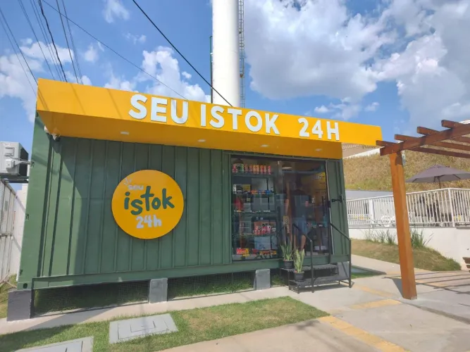 Apartamento semimobiliado Lírio do Vale