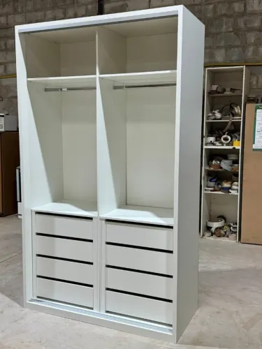 Guarda Roupa Sob medida (valor pode alterar)