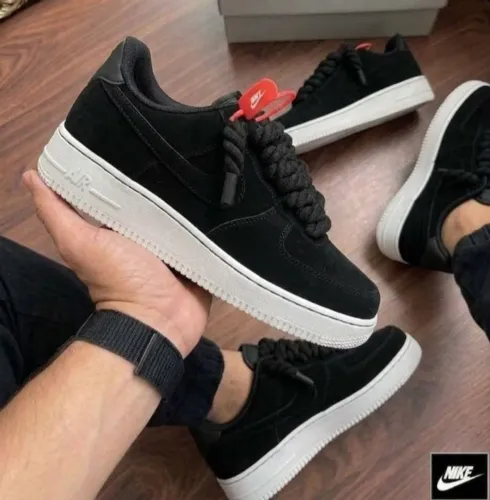 Tênis Nike Air force preto e branco