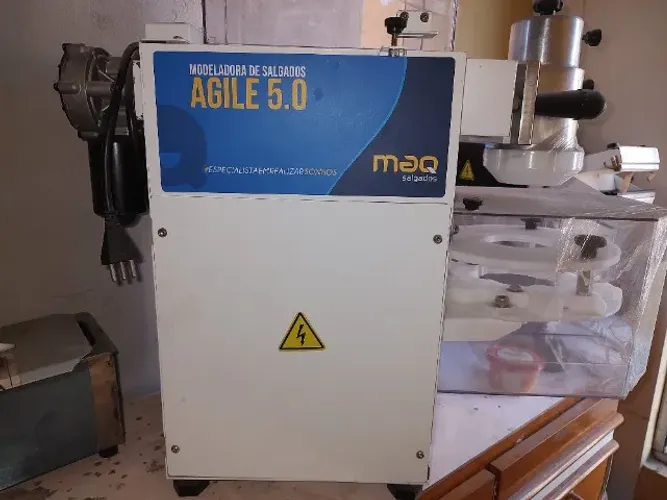 Maquina de salgados e docinhos