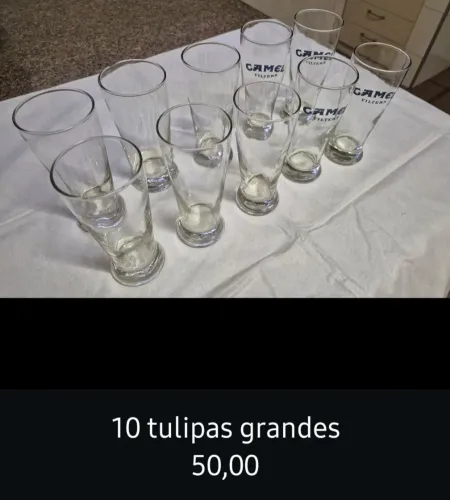 Copos Tulipas. Retirada em Jacarepaguá. 
