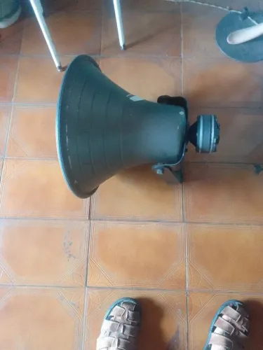 Alto-falante corneta