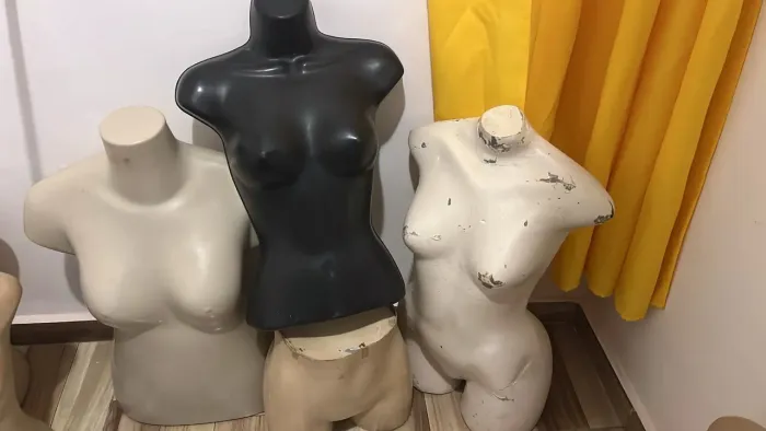 Vendo manequim 30 reais cada