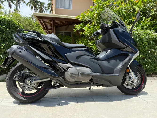 Scooter AK 550 Premium 2025 Zero