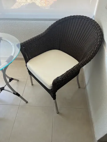 Conjunto mesa e cadeira