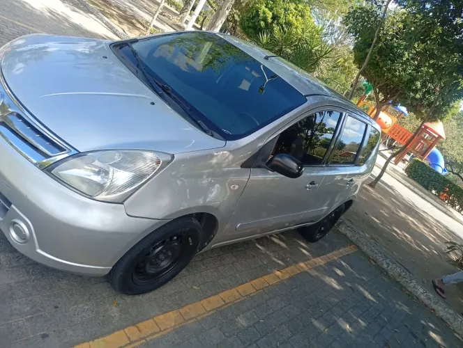 Nissan Livina 1.6 16V Flex Fuel 5P 2013