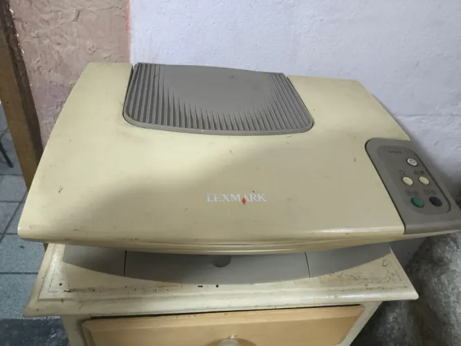 Desapego....Impressora Multifuncional Lexmark X1270 - Impressão, Cópia e Scanner