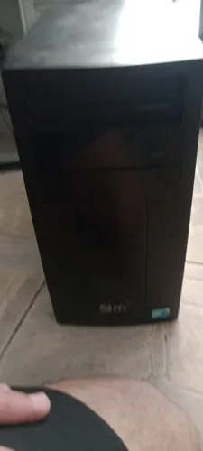 Gabinete com placa DDR2 Celeron 4gb de ram e 320gb pro sistema operacional
