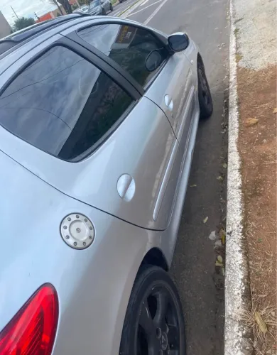PEUGEOT 207 - 2010