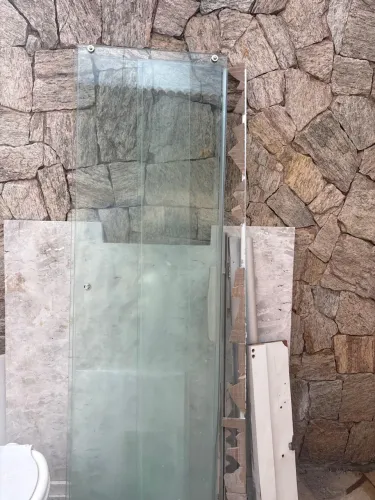 Box sanitário de vidro temperado 