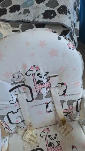 Cadeirinha de alimentação/ seminova 
