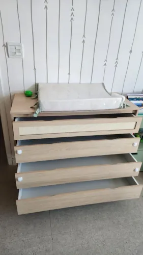 BERÇO E COMODA QUARTO INFANTIL
