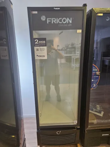 freezer vertical porta de vidro 569 litros preto - novo