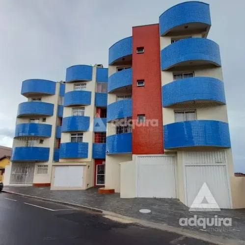 Apartamento em excelente localização, próximo ao Colégio Marista e à UEPG.
