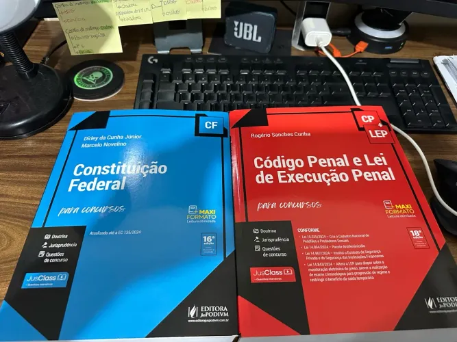 Constituição Federal e Código penal e lei de execução penal Combo