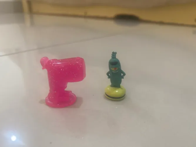 Lote Miniaturas Batavinho Bob Esponja - Pérola Glitter + Plankton Raro