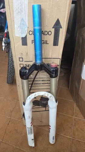 Suspensão Manitou R seven pro aro 26