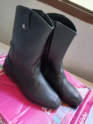 Bota infantil feminina (TAM: 31)