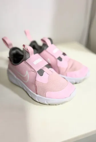 Tenis Nike original TAM 28