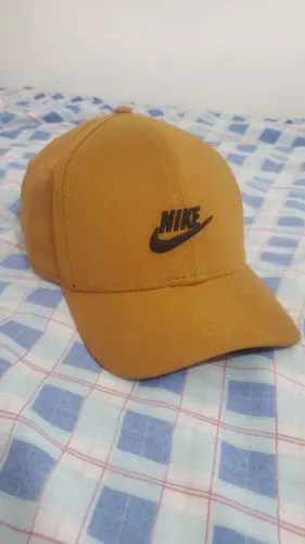 Boné Nike caramelo/marrom