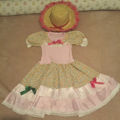 Vestido e chapéu festa junina, 4 a 6 anos