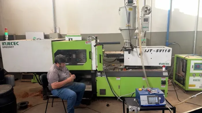 Maquina Injetora Termoplastica Injetec IJT-SV118, ano 2022