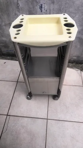 Carrinho de cabeleireiro Ferrante