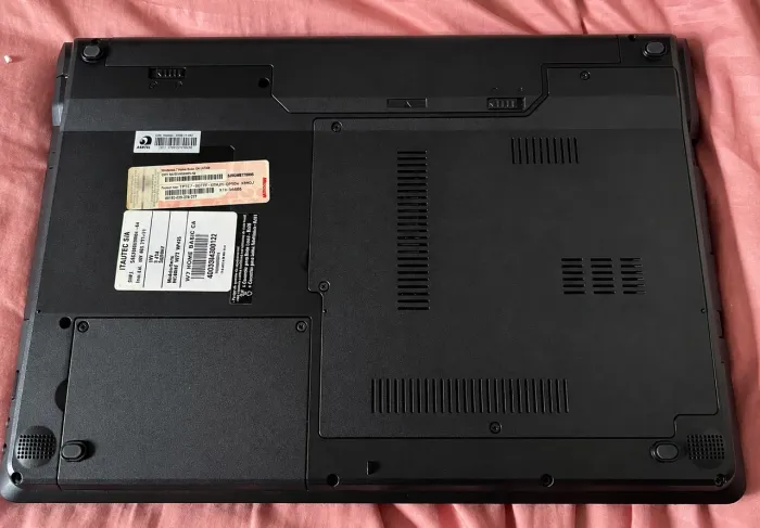 Notebook Itautec VENDO OU TROCO!!