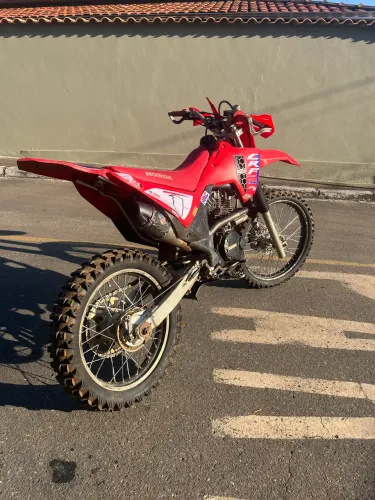 Crf 230 injetada 