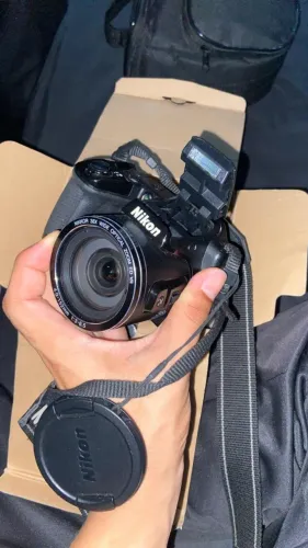 Nikon Coolpix L840 16MP Zoom Óptico 38x Full HD Wi-Fi - Completa na Caixa