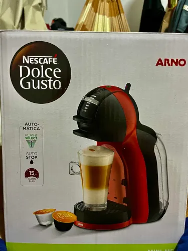 Vendo cafeteira elétrica zero.