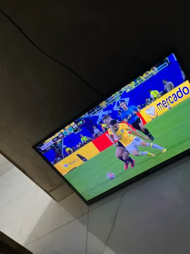 TV 32p 