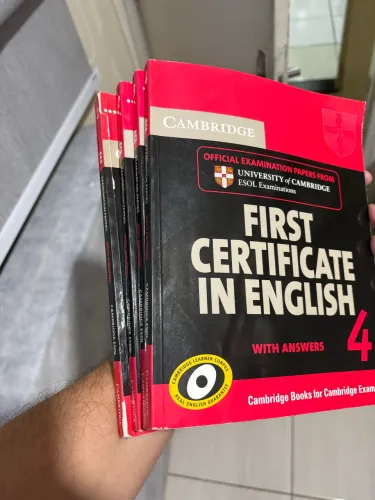Coleção Cambridge FCE - First Certificate in English (1 ao 4) com Respostas
