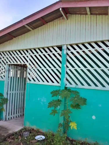 CASA EM SANTANA