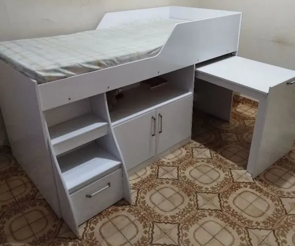Vende-se cama e colchão