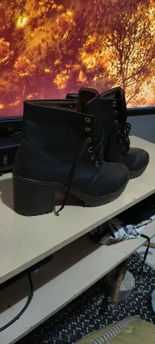 Bota cano médio