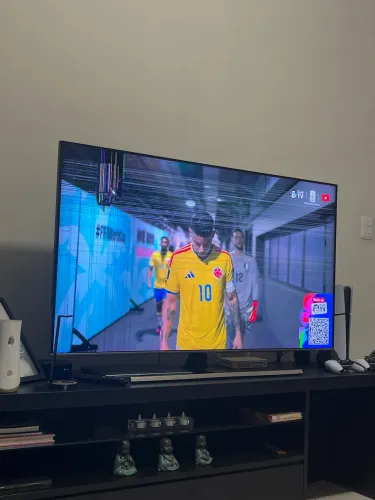 Samsung QLED 55? 4K 120 Hz QN55Q70TAG - Com defeito no display