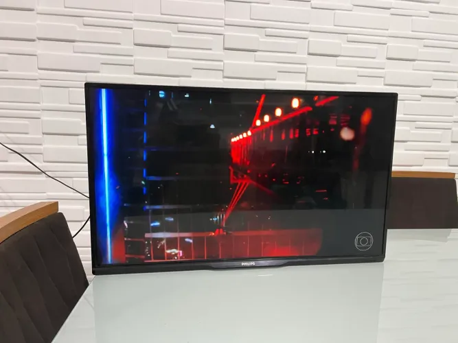 TV LCD - PHILIPS 32 ?