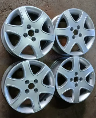 Jogo de rodas Aro 15 GM - modelo Astra